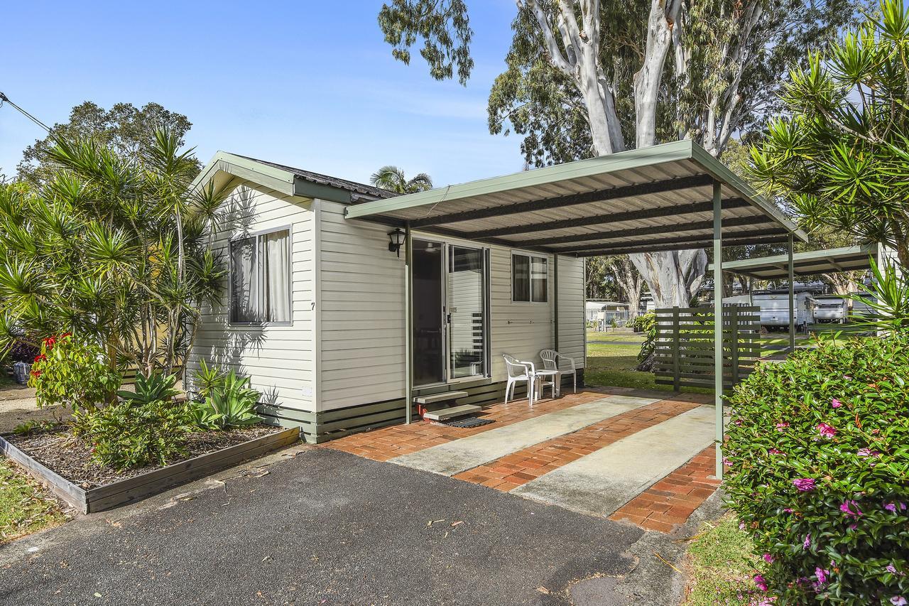 Dunbogan Caravan Park Hotel Exterior photo