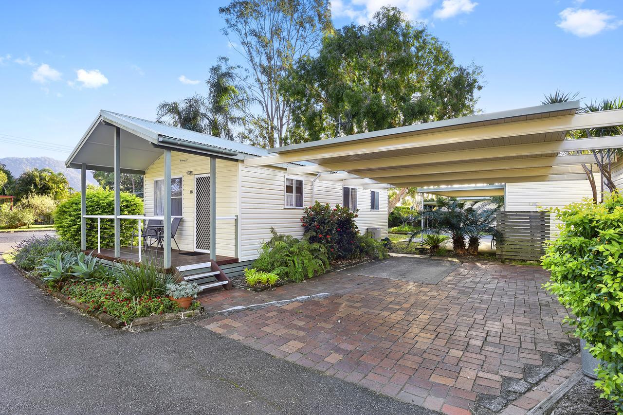 Dunbogan Caravan Park Hotel Exterior photo